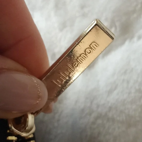 Lululemon gold logo crossbody belr bag - Picture 5 of 10